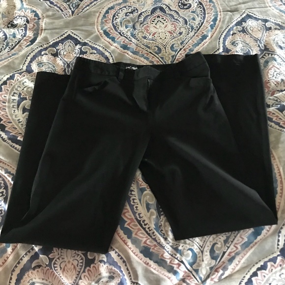 Lord & Taylor Pants - Cropped Black Khakis Dress Slacks 👖